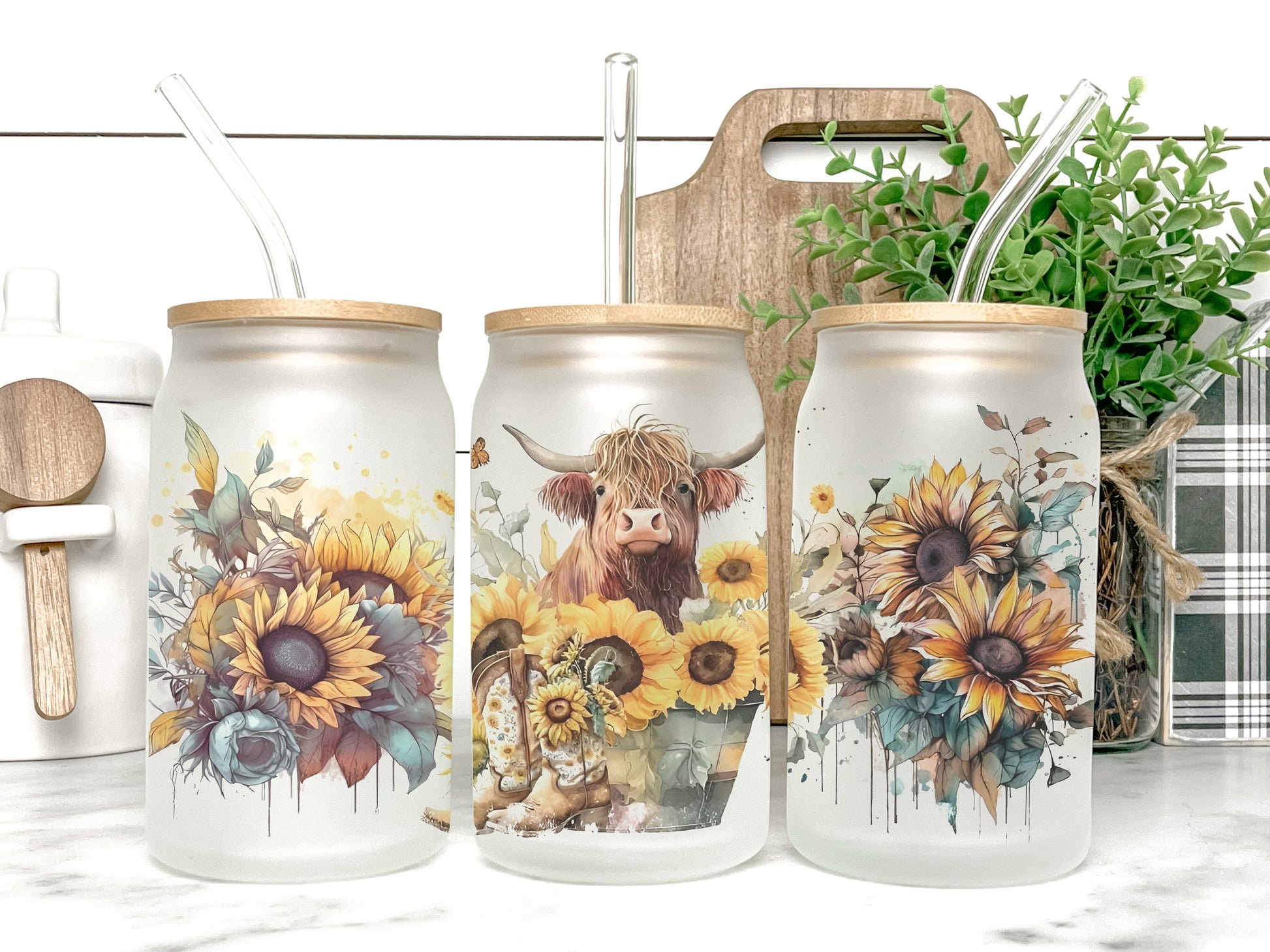 Sunflowers & Highland Cow Cup Iced Coffee Cup Glass, Beer Can Glass, Highland Cow Coffee Cup, Glass Cup Coffee Can Beer, Cow Soda Can Glass