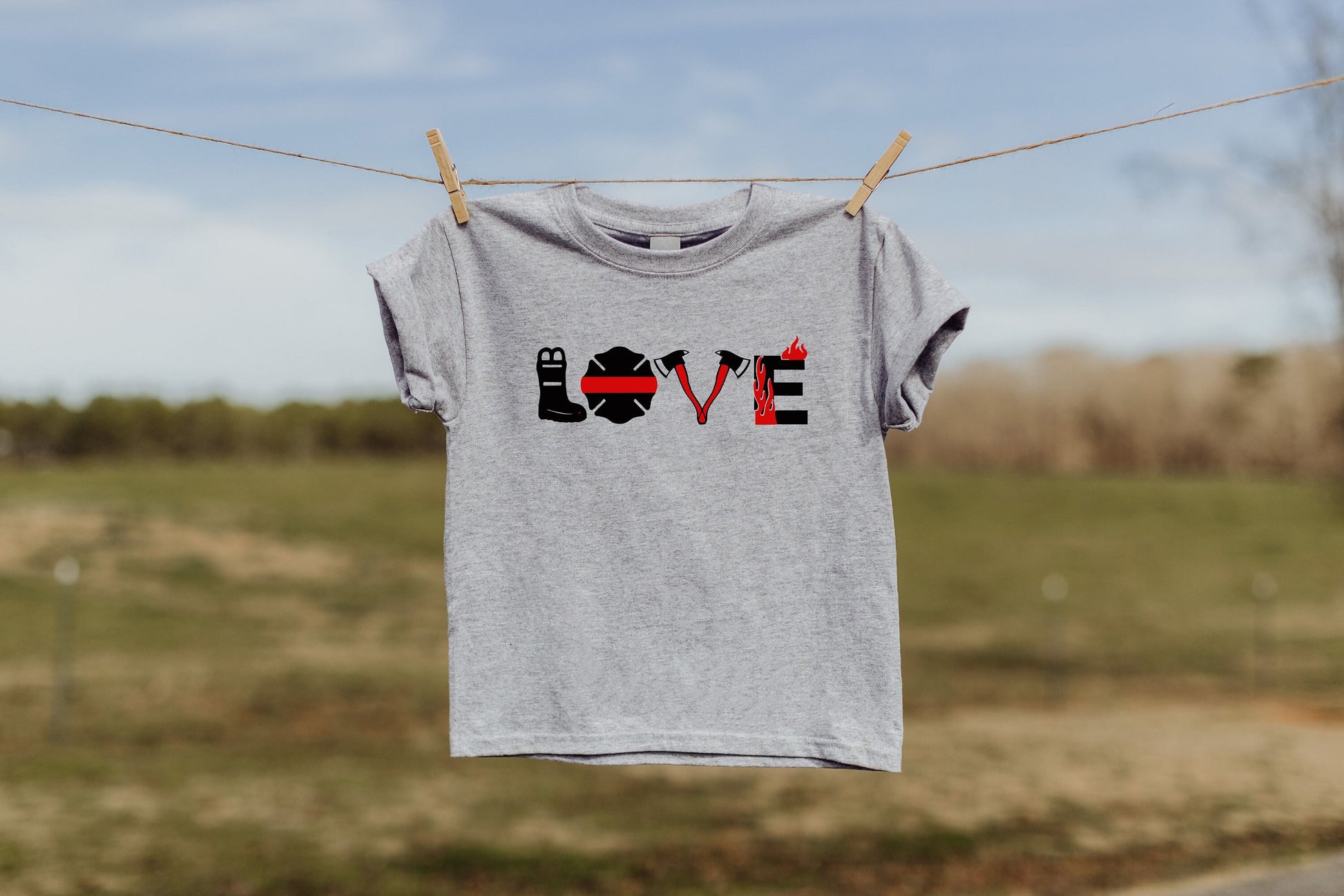 LOVE Firefighters Toddler Tee Kid's Tee T-Shirt - Thin Red Line Flag -Firefighter - First Responders - Red Line Flag - Fireman Tee